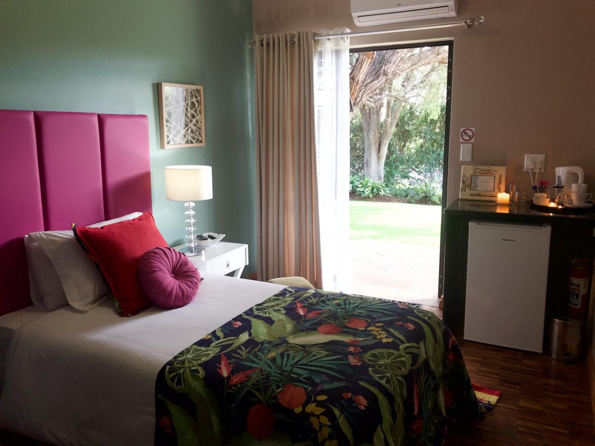The Hedge Guesthouse Kuruman Ngoại thất bức ảnh